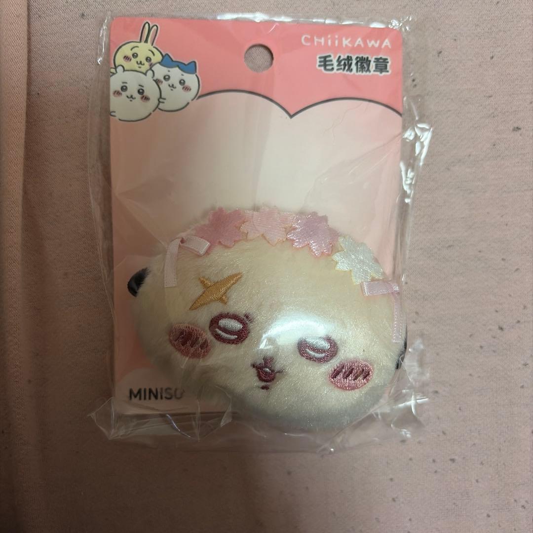 MINISO 中国限定 ちいかわ 桜の季節 ラッコ缶バッジ - メルカリ
