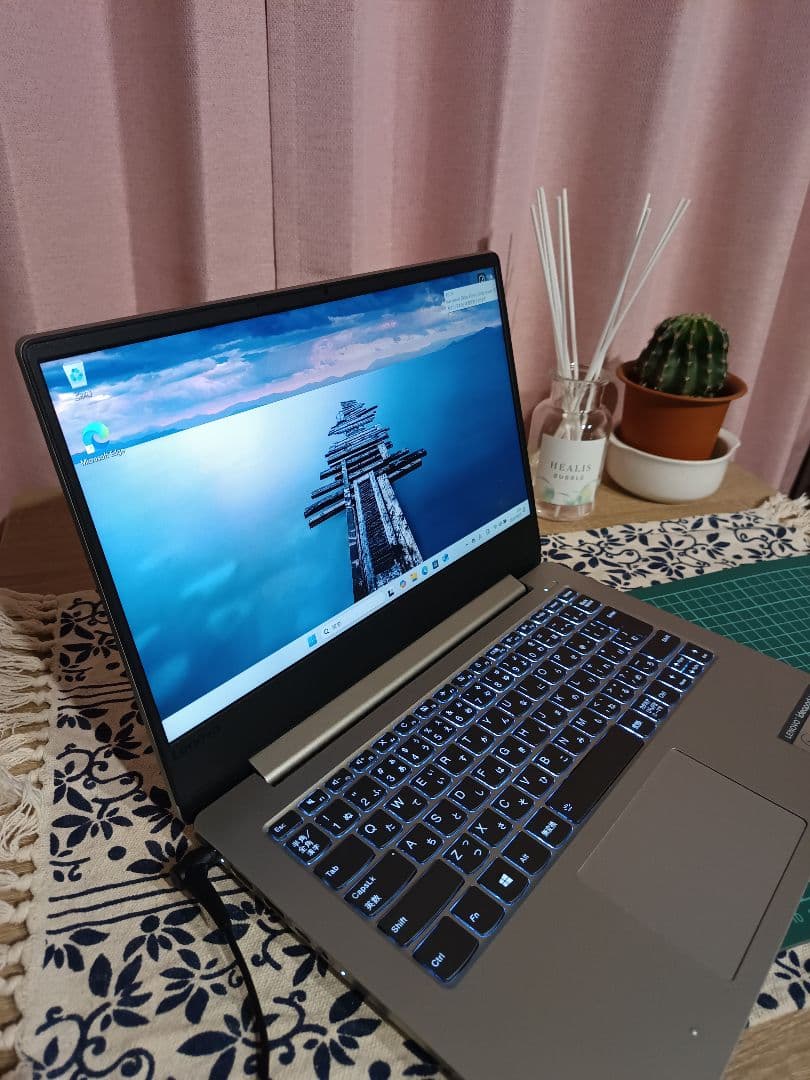 Lenovo IdeaPad 330S メモリ12GB/SSD240GB