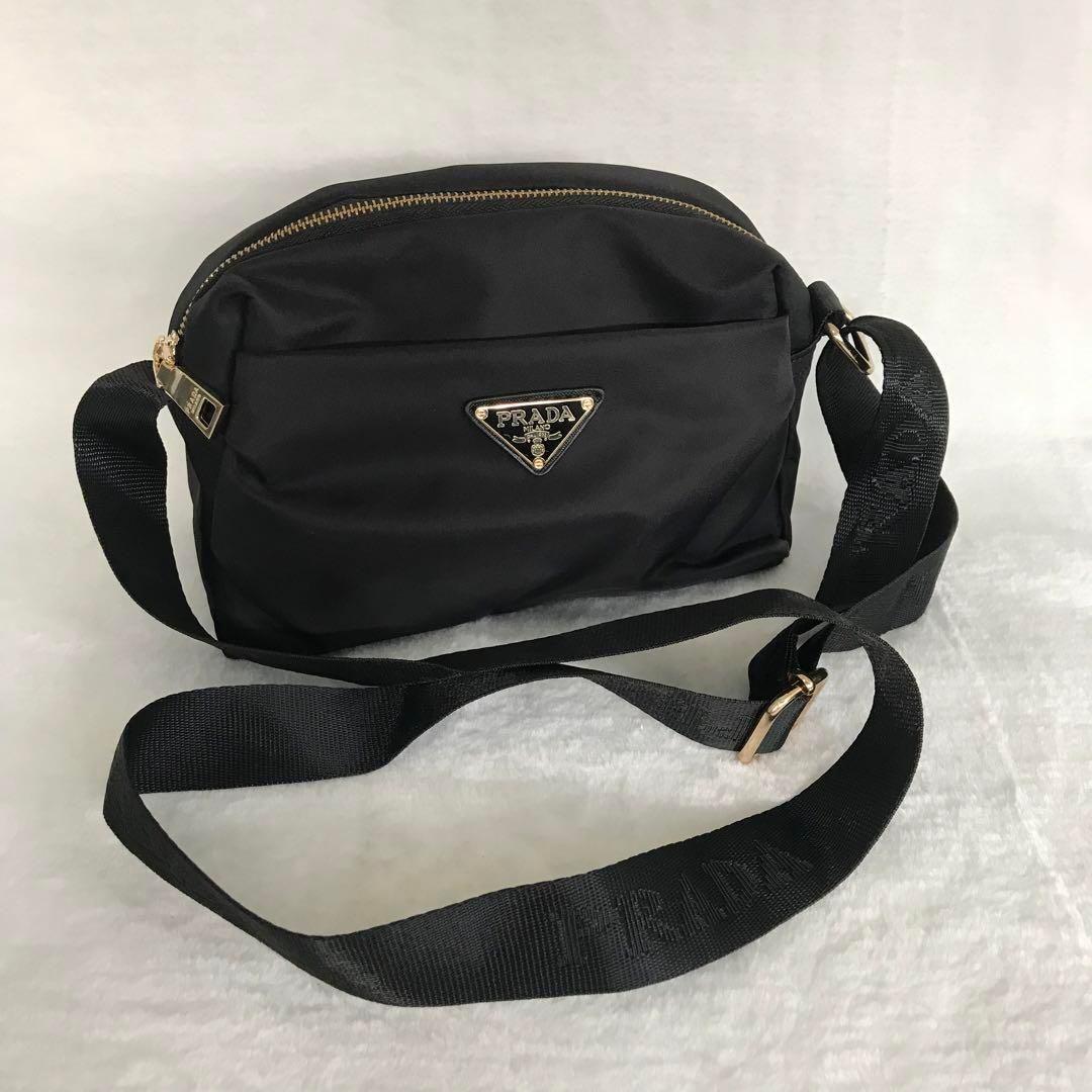 PRADA ショルダーバック ノベルティ