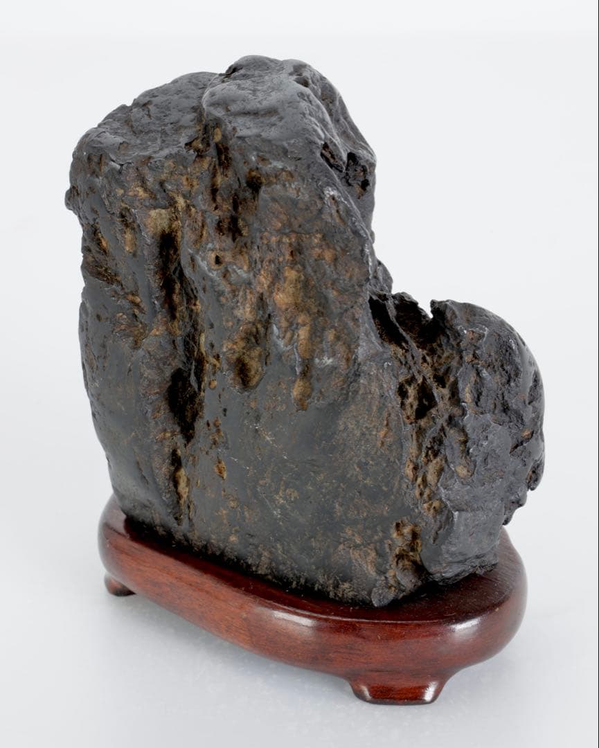 姫川産 黒石 銘石 鑑賞石 1.3kg 台座付 水石 自然石 原石 盆石 景石