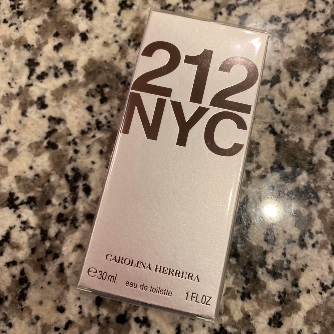 キャロライナへレラ　212 オーデトワレ　30ml 新品未開封 楽天市場】キャロライナヘレラ 212 EDT オードトワレ SP 30ml 香水