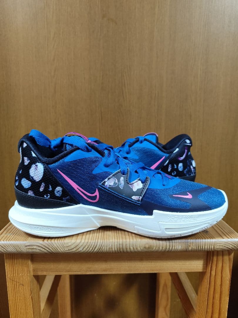 シ*ン様 Nike Kyrie Low5　ナイキ　カイリーロー5　27.0cm