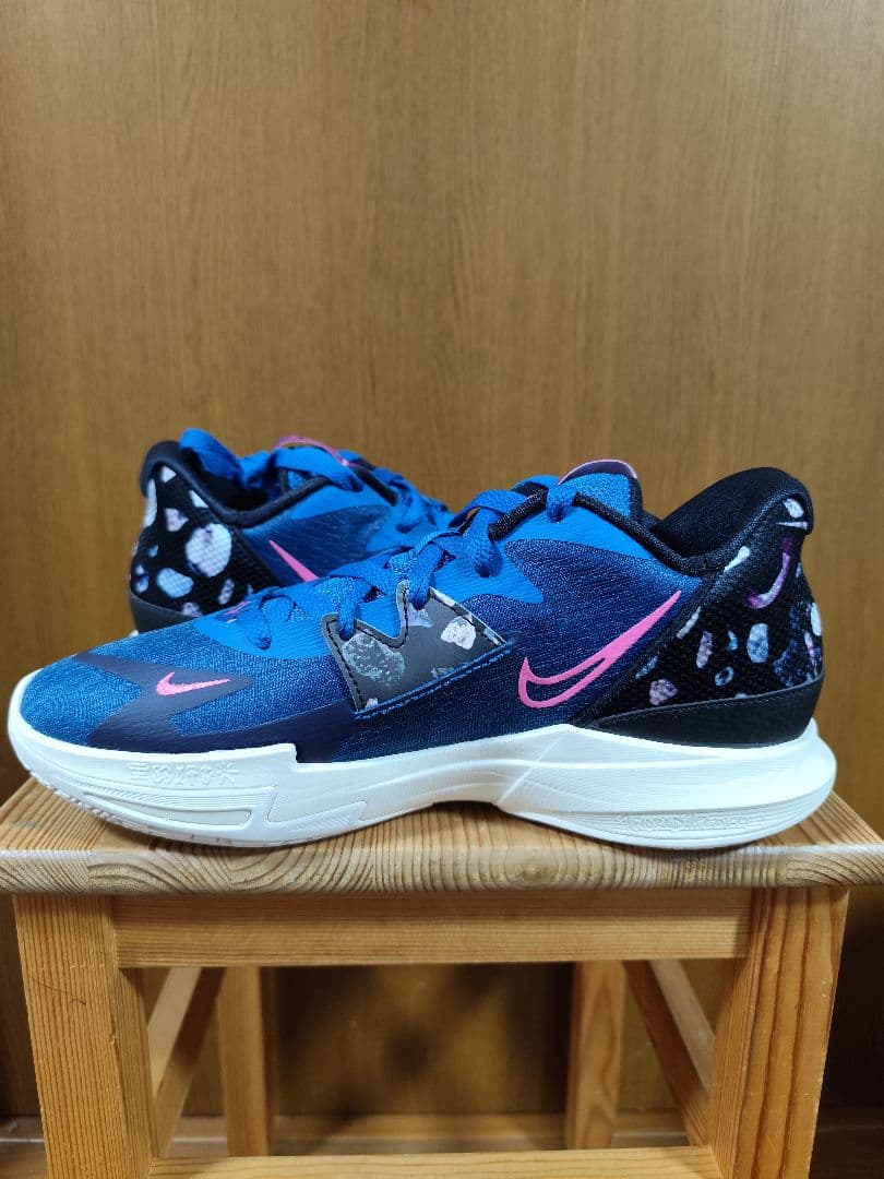 シ*ン様 Nike Kyrie Low5　ナイキ　カイリーロー5　27.0cm