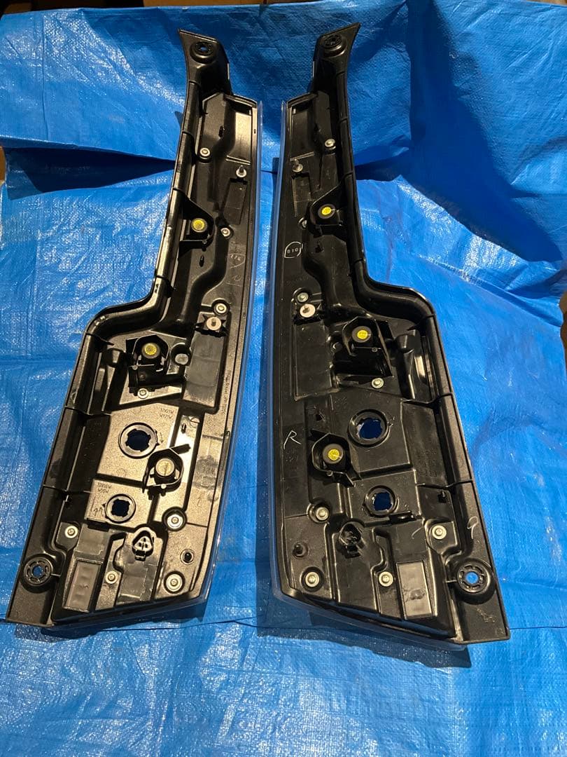 LA 150系ムーヴカスタム純正 テールランプ 左右セット - メルカリ