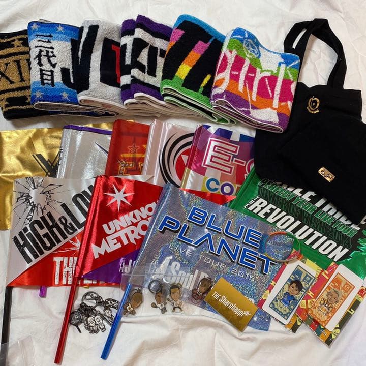 LDH グッズ まとめ売り EXILE 1.2枚目 - メルカリ