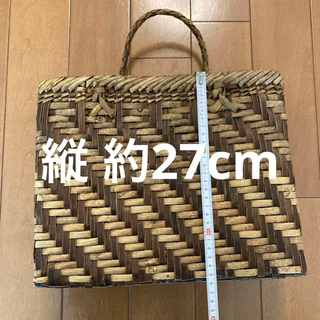 胡桃（くるみ）かご／弘前のみかみ工芸店で購入の中古品（難あり