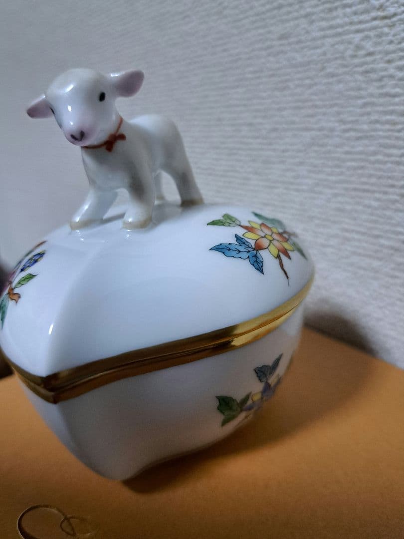 お値下) 新品 Herend 陶磁器 ひつじ ヴィクトリア ボンボニエール