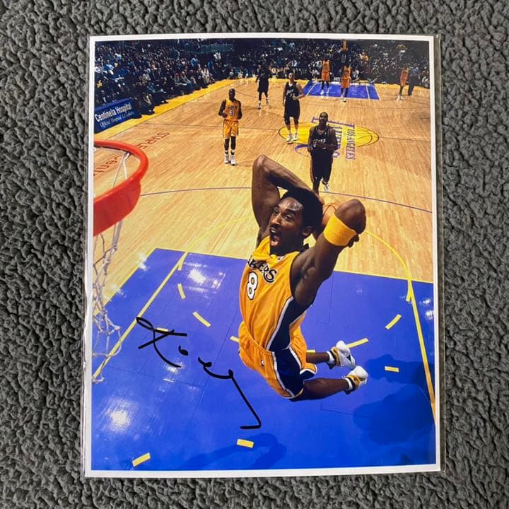 kobe bryant コービー ブライアント サイン レイカーズ NBA Amazon.co.jp: HWC Trading コービー・ブライアント ロサンゼルス LA