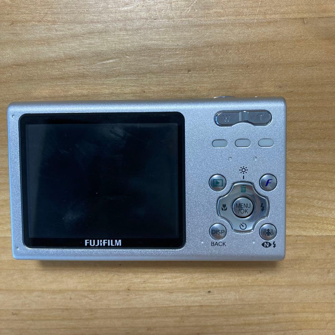 美品】FUJIFILM FINEPIX Z5 充電器付き 動作確認済 - メルカリ