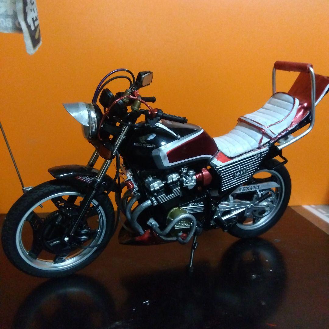 オートバイ・バイク CBX400F ホンダの意地と技術の結晶！ 1981年「CBX400F」、1982年「CBX400F