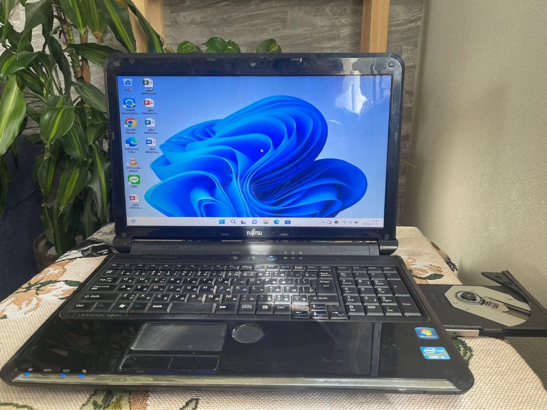 富士通　ノートパソコンCore i5✨メモリ4GB✨ Windows11✨】 Amazon.co.jp: 【整備済み品】ノートパソコン 第4世代 高性能Core i5