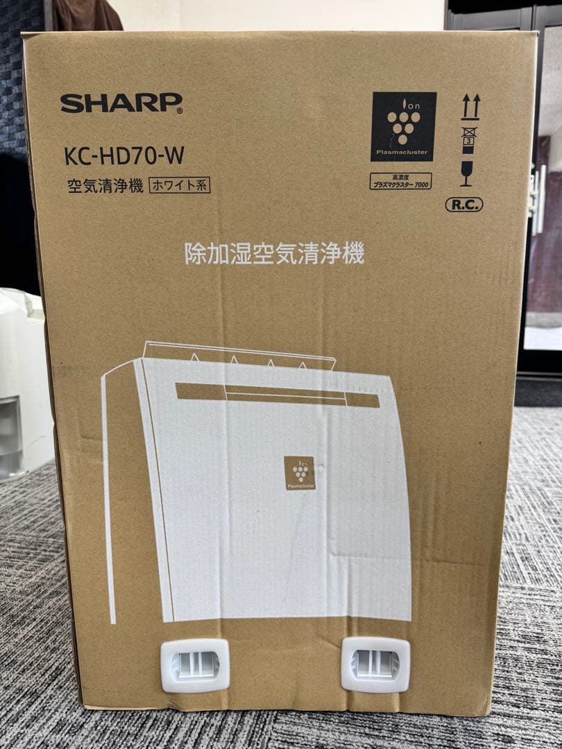 Xmas値下げ】SHARP 除湿空気清浄機 KC-HD70-W 2020モデル - メルカリ