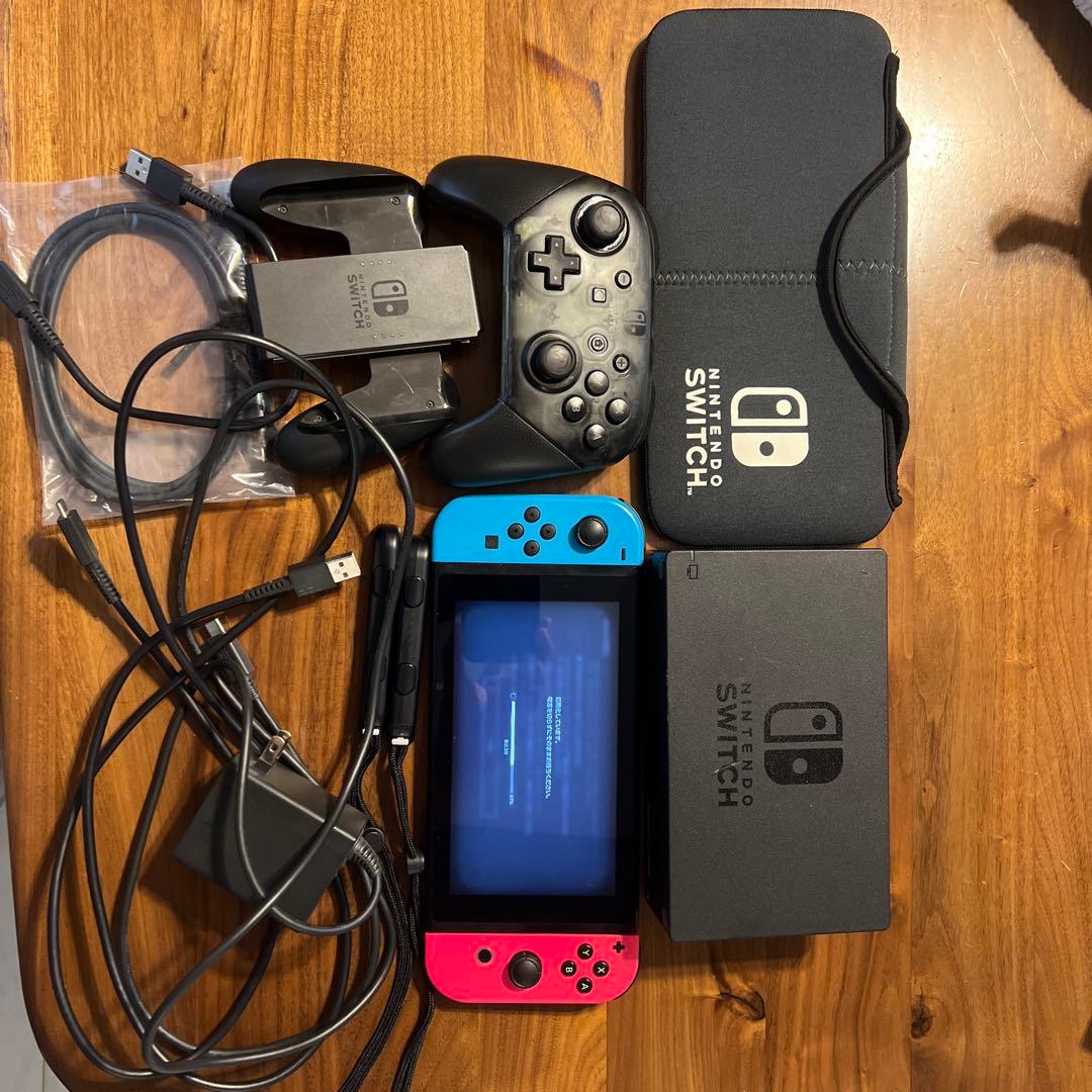 Nintendo Switch 本体 Joy-Con付 純正プロコン 、ケース付 任天堂（Nintendo） Nintendo Switch本体 Joy-Con (L) / (R) グレー