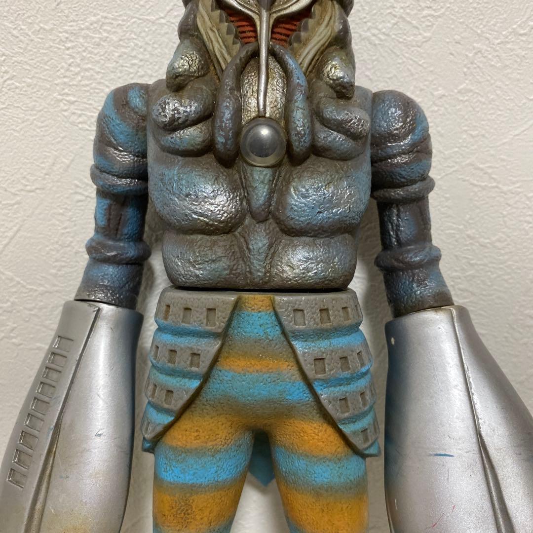 昭和レトロ バルタン星人 ソフビ 28.5cm 1993年 フィギュア - メルカリ