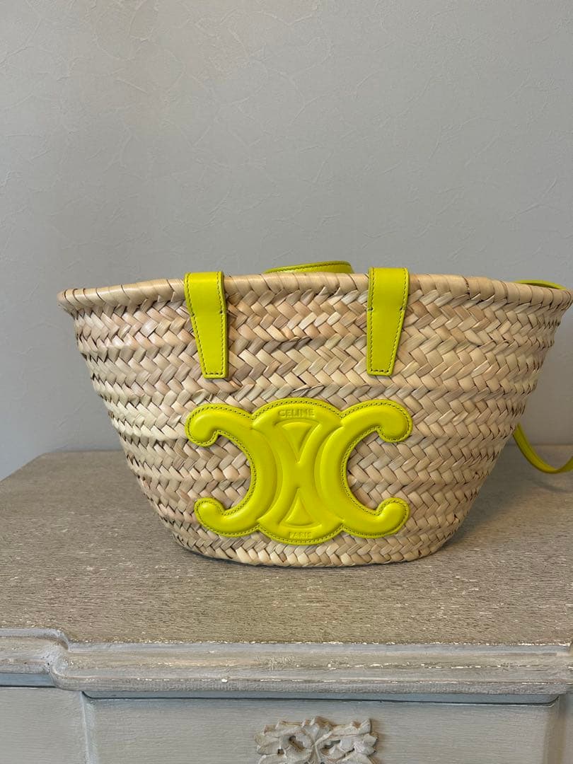 セリーヌ　かごバッグ　パニエ 2022最新 セリーヌのかごバッグ「パニエ」は今年も売り切れ必須の人気