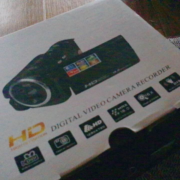 ビデオカメラ激特 東芝、フルHD/MPEG-4 AVC動画記録対応「gigashot」