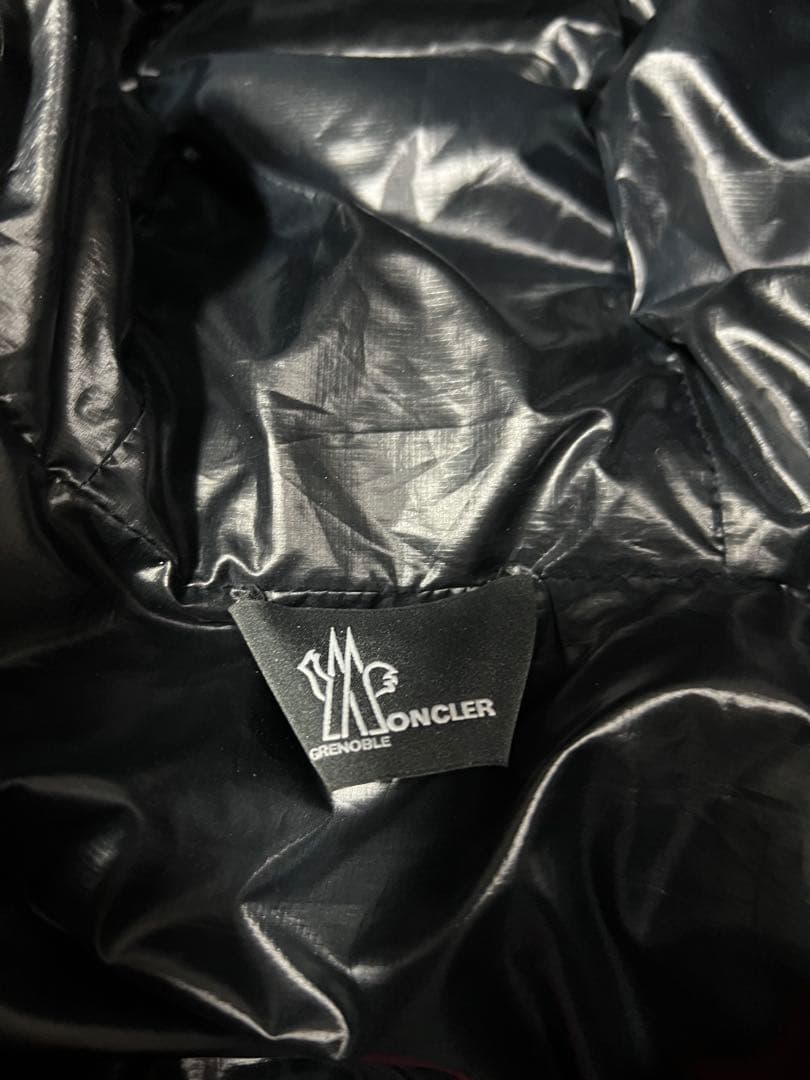 モンクレール ハイブリッド ダウンジャケット ニットダウン 赤黒