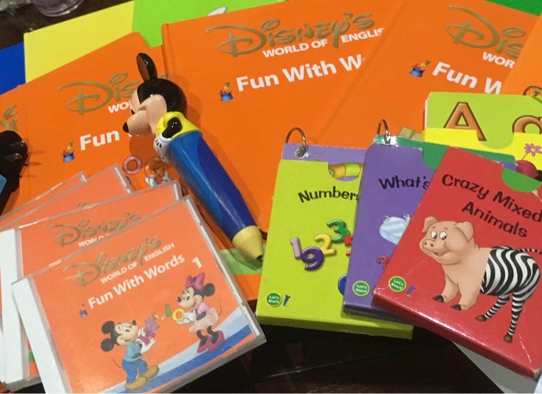絵辞書にも♪DWE fun with words＆Fun and Games 美品】DWE Fun With Words 絵本＆CD 全4巻セット ディズニー英語
