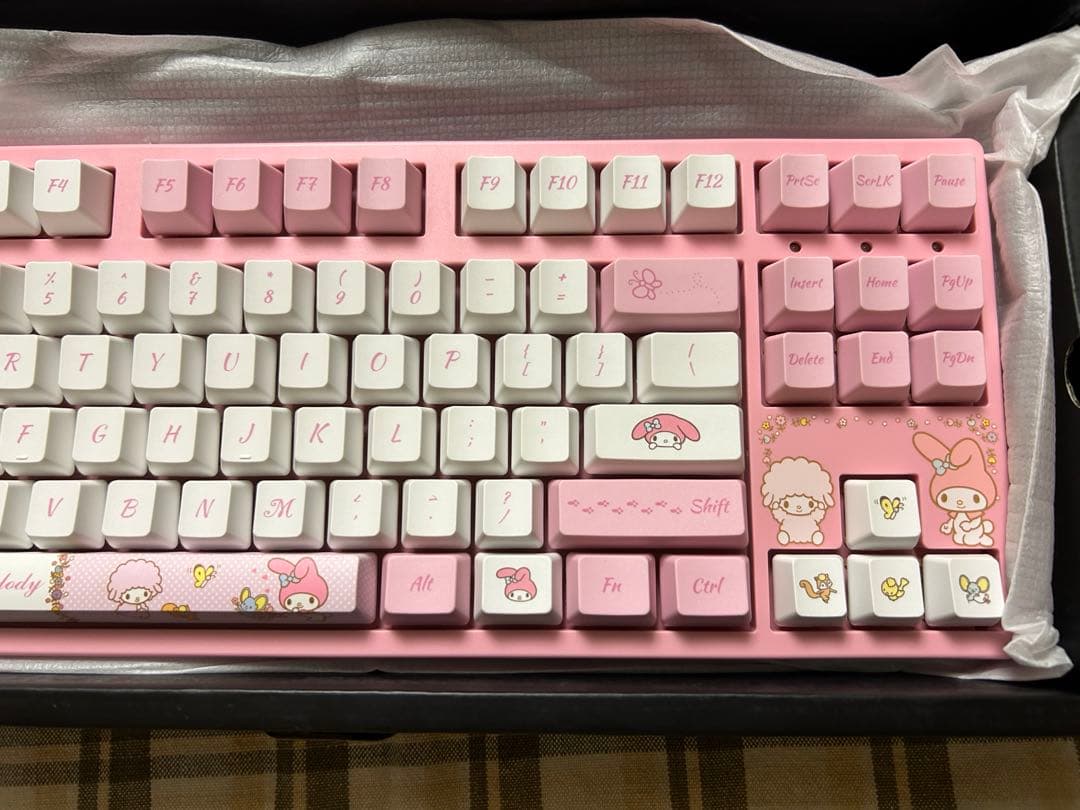 Akko】 マイメロディ 有線キーボード サンリオライセンス商品 - メルカリ