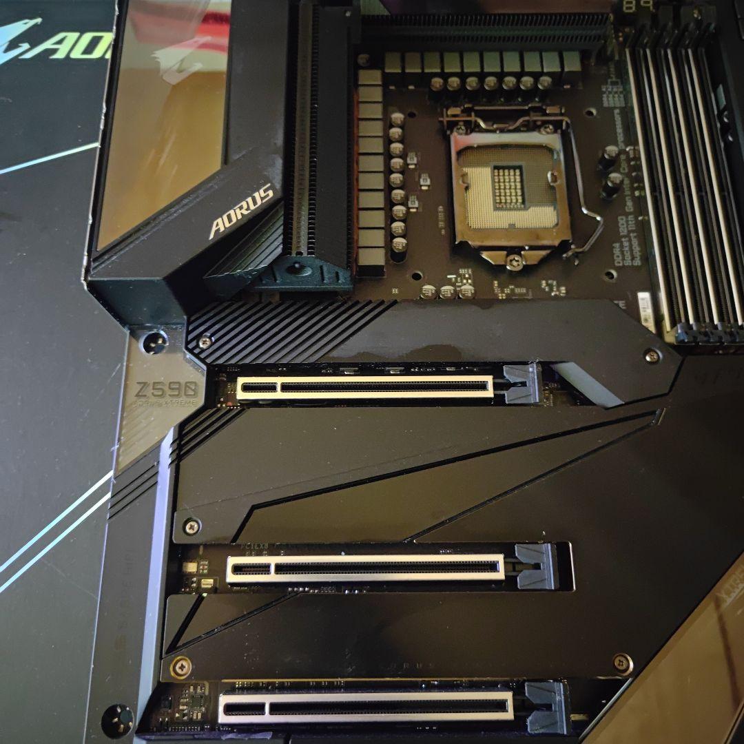 Z590 AORUS XTREME マザーボード gv1_s.jpg