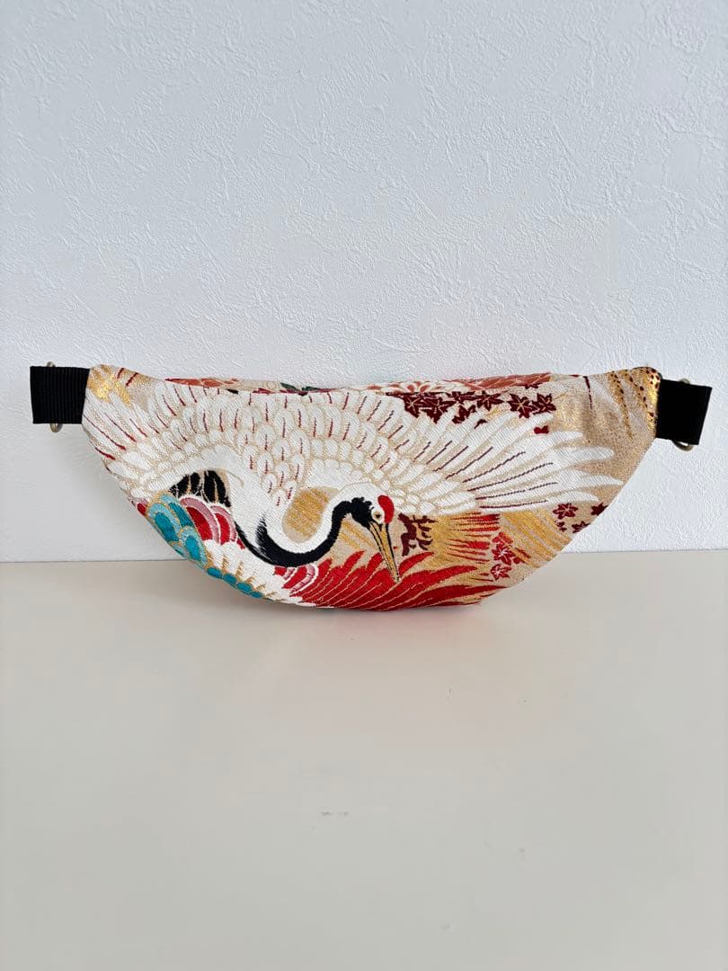 帯リメイク・鶴のボディバッグ スリングバッグ
