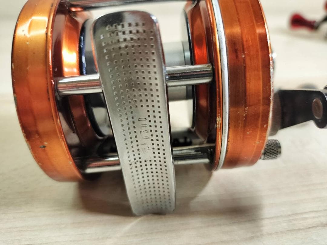 ☆ABU GARCIA アブ アンバサダー 4000D ビンテージリール 橙