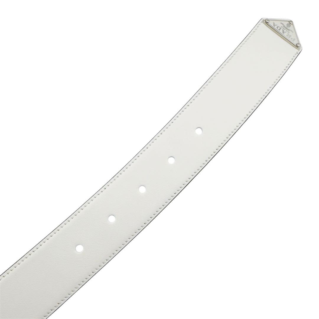 未使用級◇プラダ レザー トライアングルロゴ 三角プレート ホワイト
