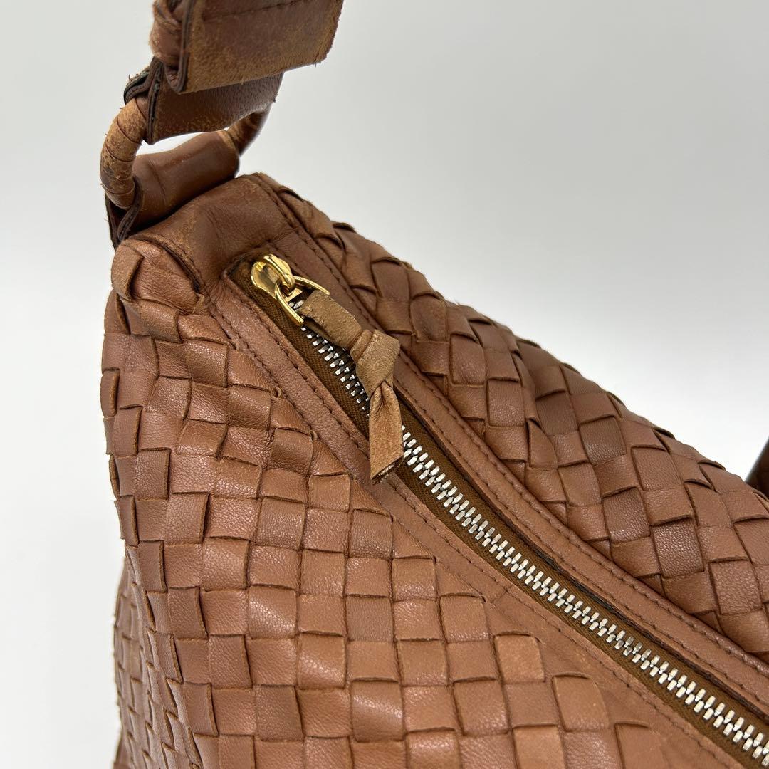 良品】ボッテガヴェネタ ショルダーバッグ イントレチャート ブラウン