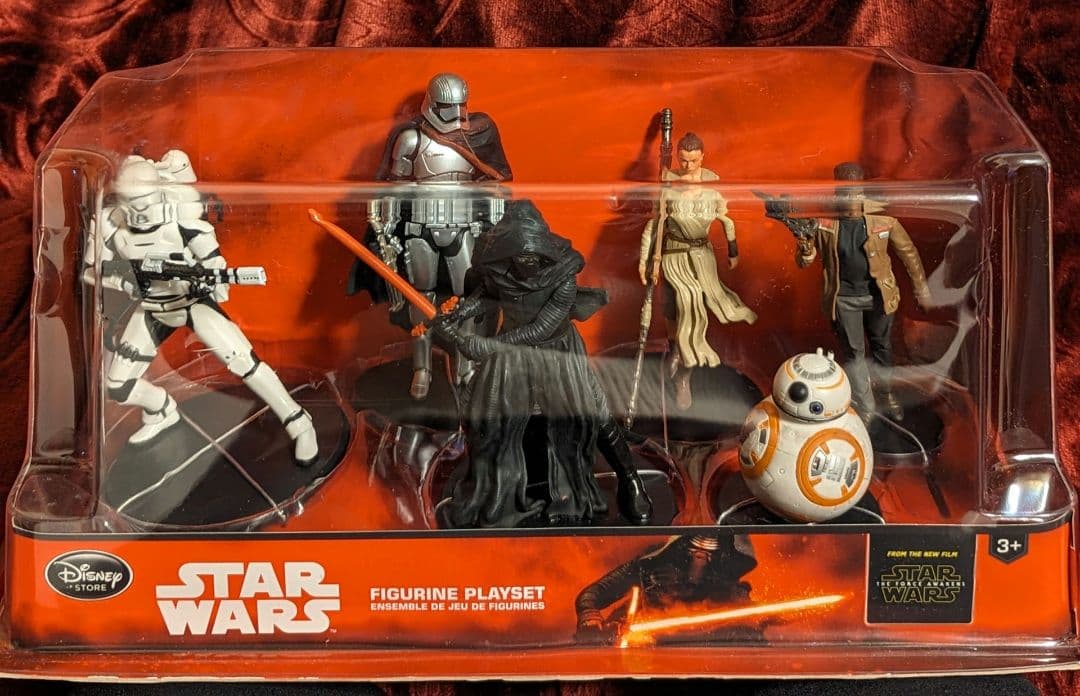 スターウォーズ フィギュアセット赤 新品未使用 USディズニーストア