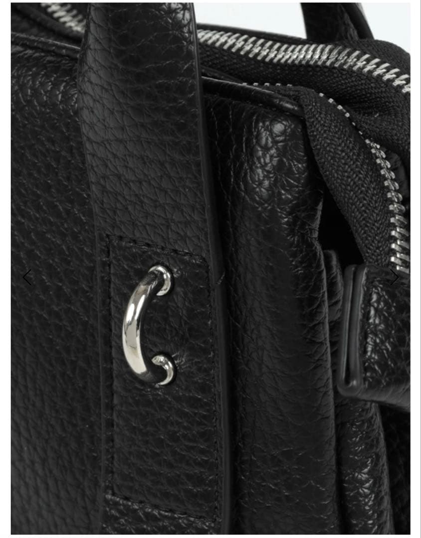 nouer 2way ショルダーバッグ ブラック チャーム3点付き - メルカリ