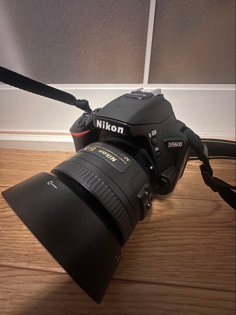 Nikon d5600 ダブルズームキット Nikkor 35mm f/1.8G ニコン ニコンDシリーズ D5600 ダブルズームキット デジタル一眼レフ