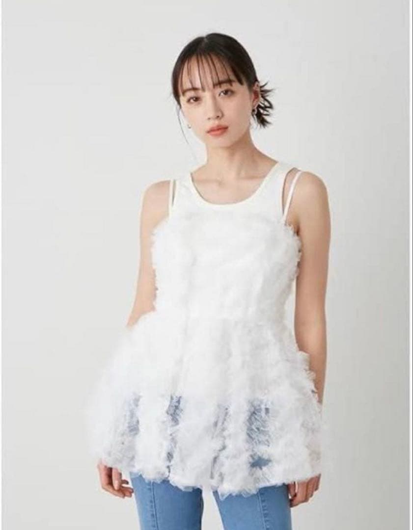 SNIDEL チュール刺繍ペプラムトップス - メルカリ