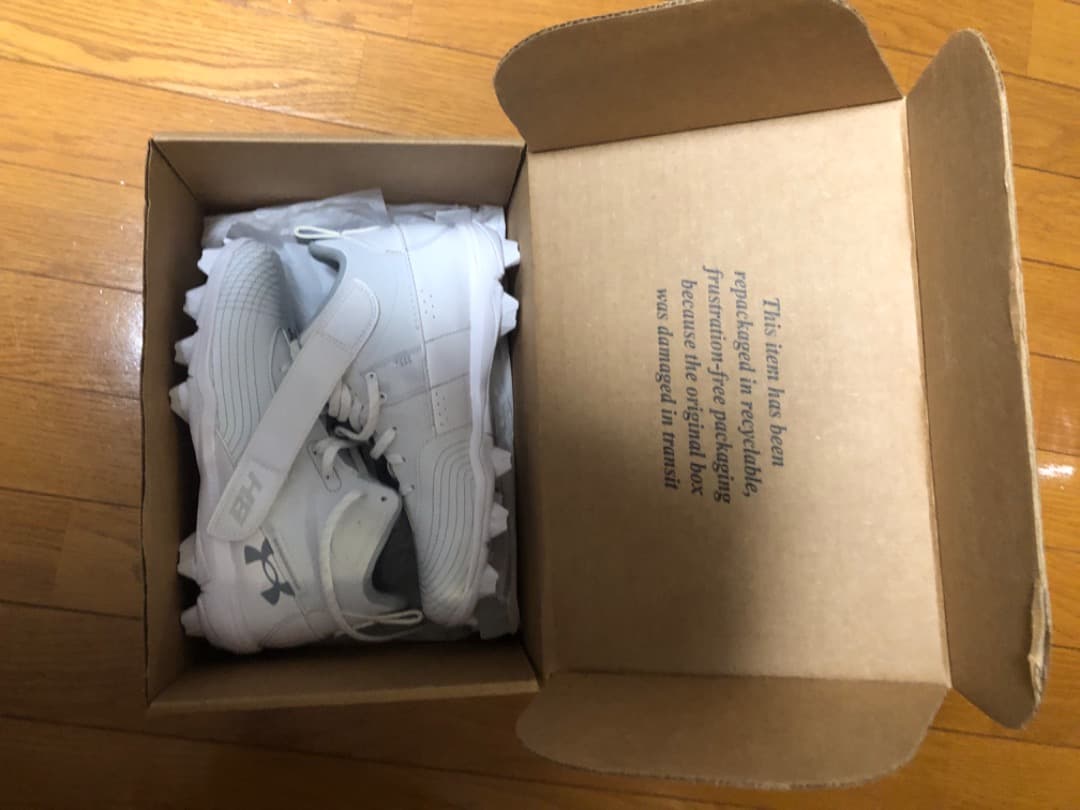 新品☆USA国内限定☆アンダーアーマー野球☆ハーパー7MidRm25.5cm