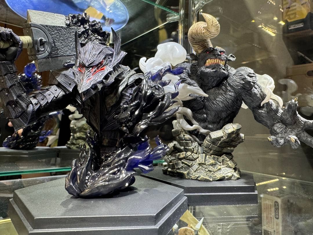 Berserk ベルセルク 42巻 43巻 特装版 胸像 ゾッド ガッツ - メルカリ