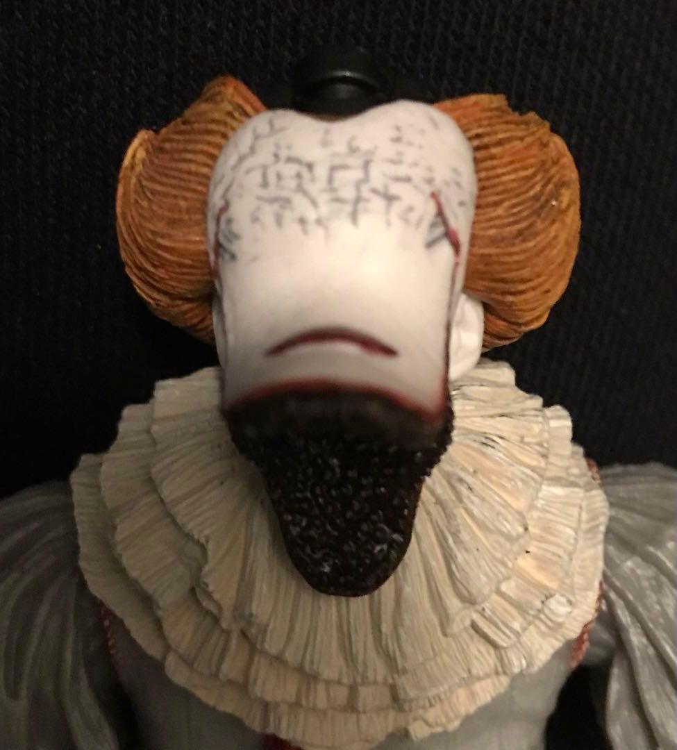 NECA アルティメットペニーワイズ ザ・ダンシング・クラウン