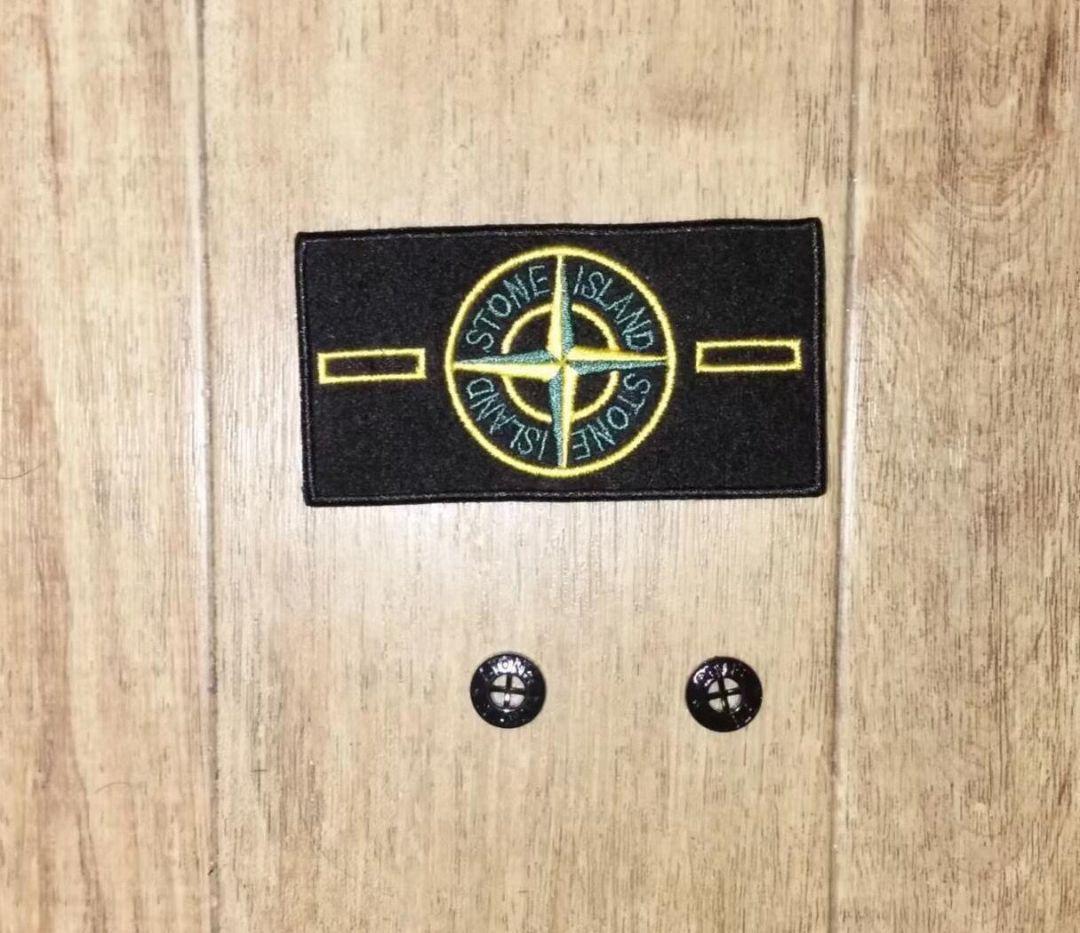 STONE ISLAND ストーンアイランド タグ ワッペンボタン付き - メルカリ