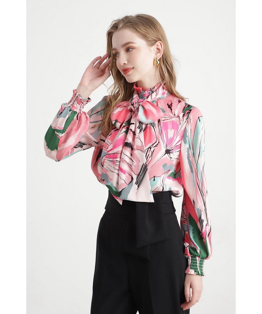 新品未使用ピンキーダイアンアートフラワープリントブラウス - メルカリ