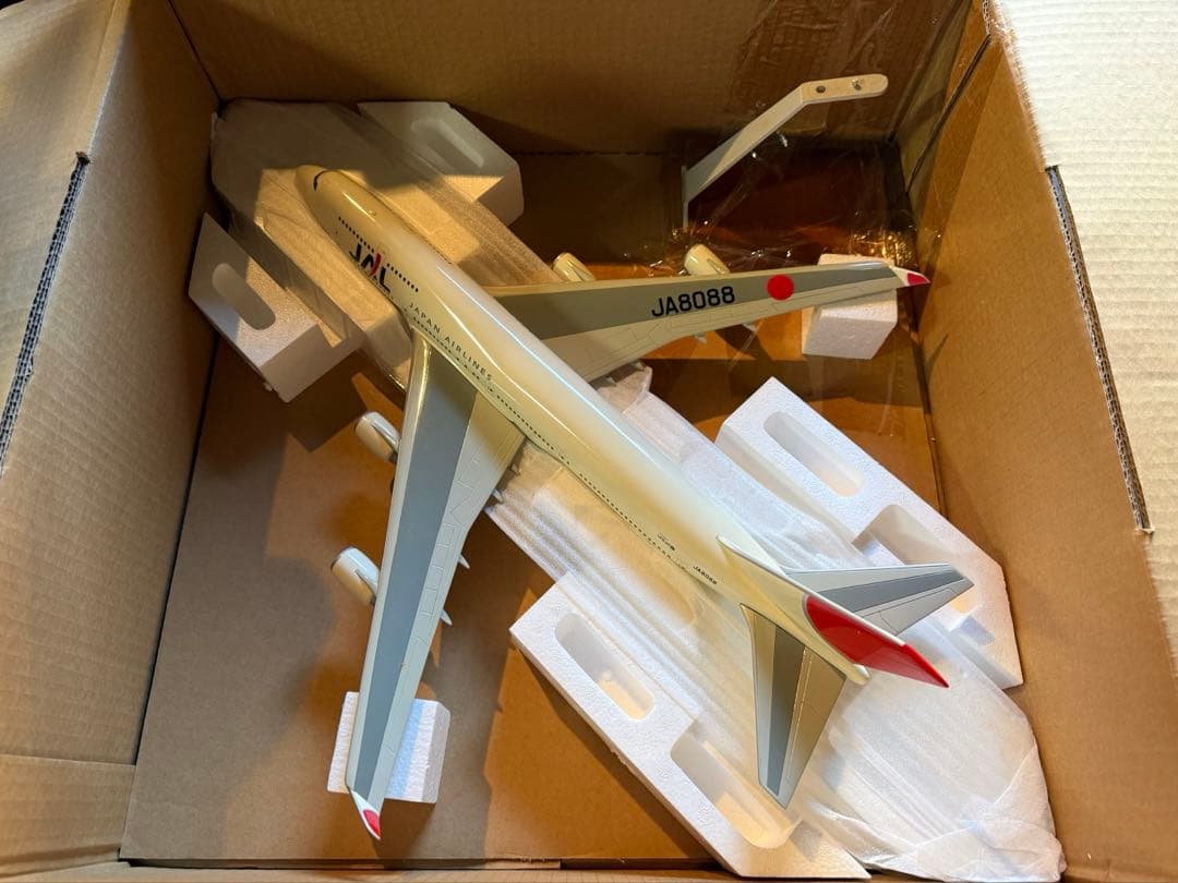 JAL 日本航空 公式販売B747-400 ジャンボ 大型 ディスプレイモデル JALUX(ジャルックス)｜JALボーイング747-400型機退役記念 「ありがとう