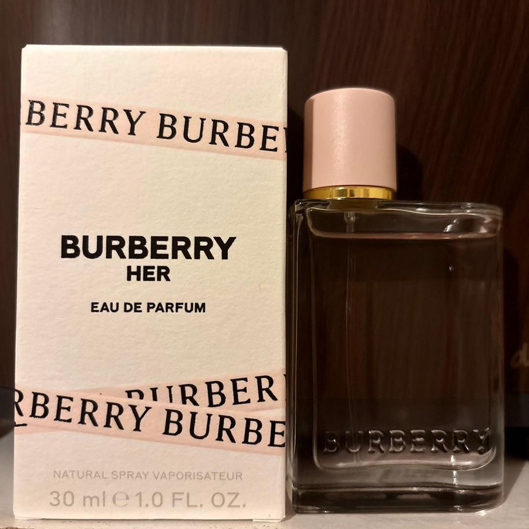 【ほぼ未使用】Burberry Her Eau de Parfum 30ml ほぼ未使用】Burberry Her Eau de Parfum 30ml ほぼ未使用】Burberry