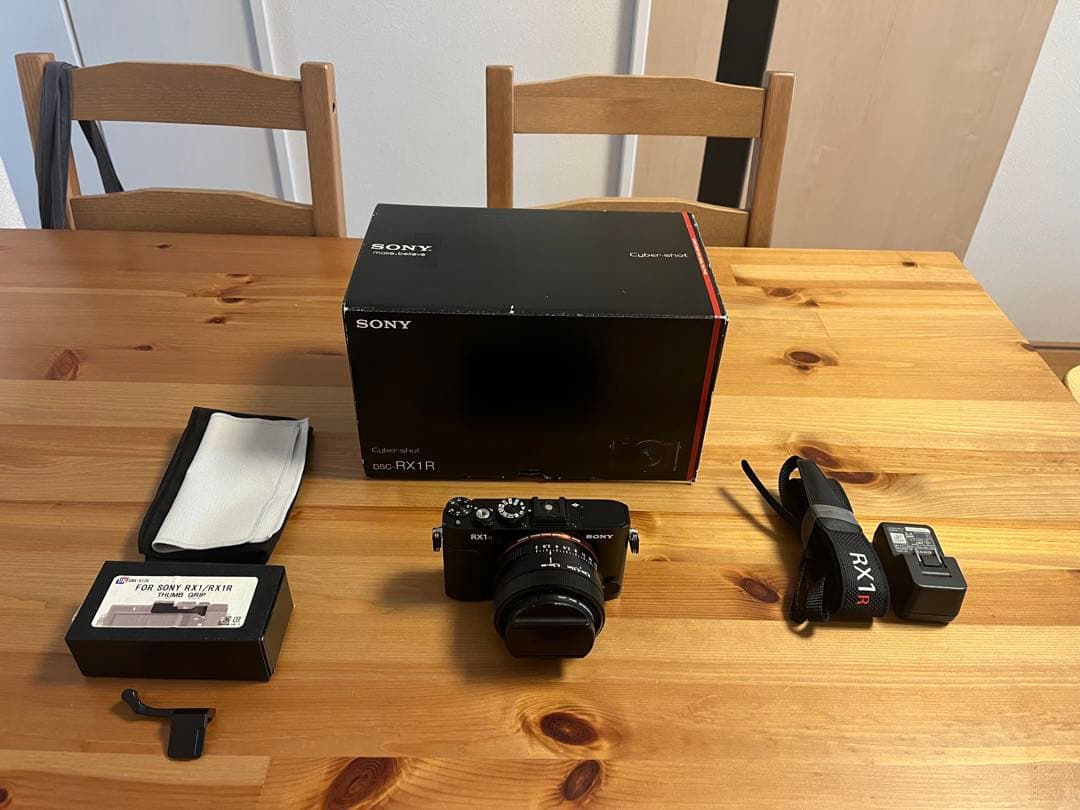 SONY RX1R コンパクトデジタルカメラ Amazon | SONY デジタルカメラ Cyber-shot RX1R 2470万画素 光学2倍