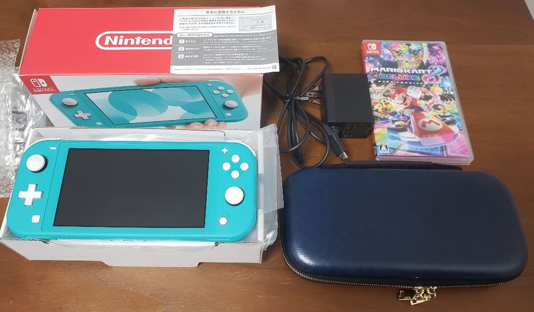 Nintendo Switch Lite ターコイズ 本体 + マリオカート8 Nintendo Switch Lite 32GB Blue Edition, Mario Kart 8 Deluxe Bundle