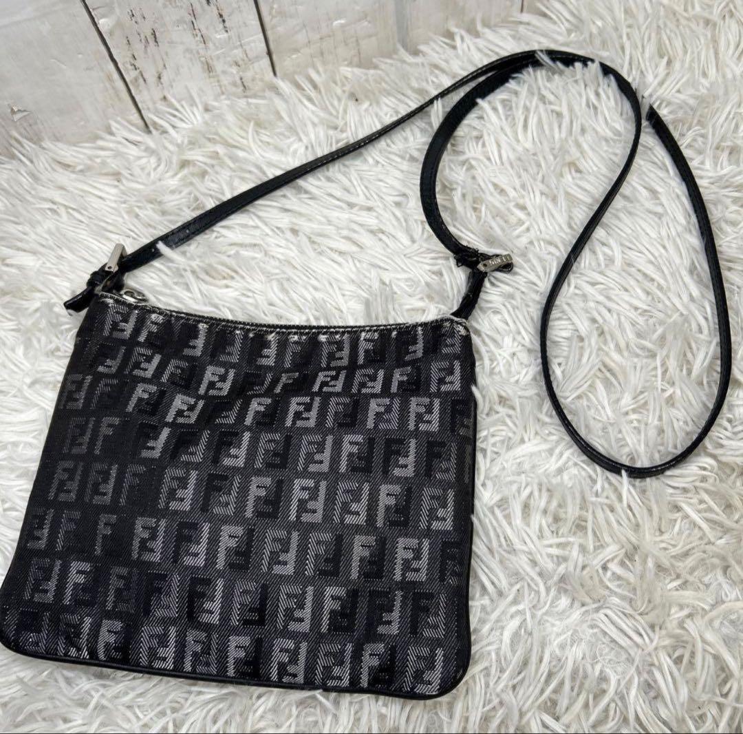 FENDI ズッカ柄 ショルダーバッグ ポーチ キャンバス レザー ブラック