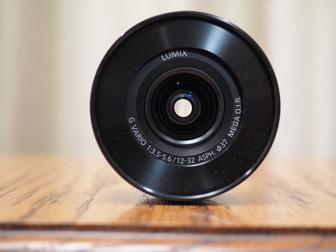 LUMIX 12-32mm f/3.5-5.6 ズームレンズの4点セット！