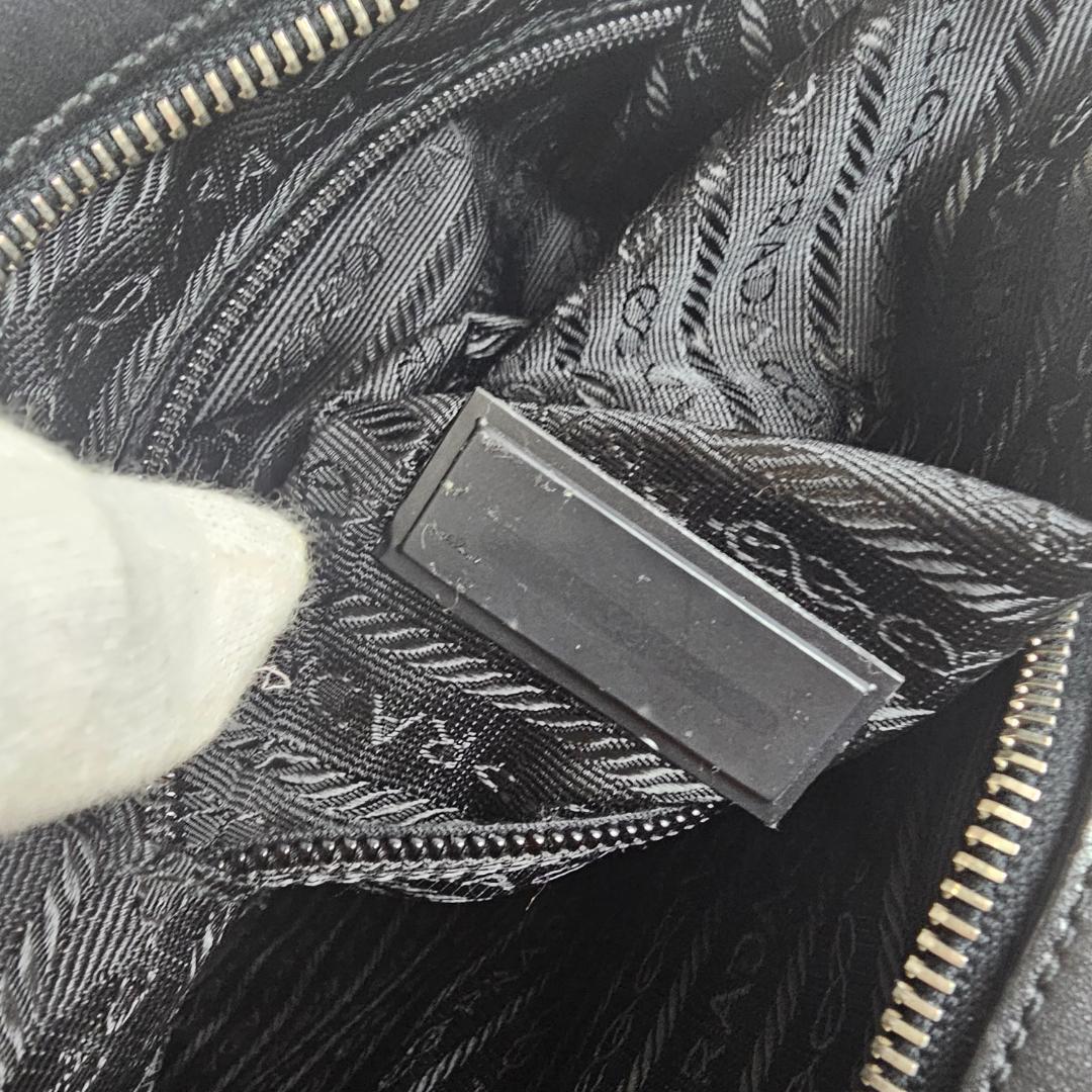 希少 PRADA フェルト トートバッグ チャコール 42 - メルカリ