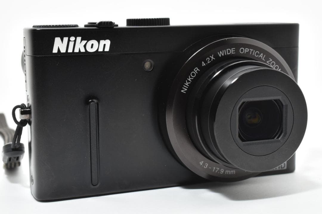 《 ほぼ新品 》 ニコン　Nikon COOLPIX P300 ブラック