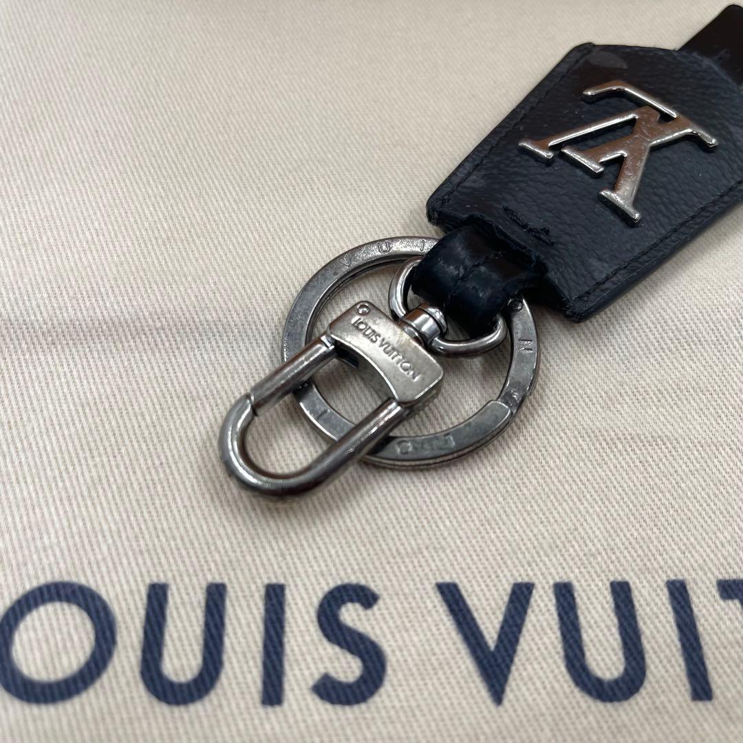 ルイヴィトン キーホルダー キーリング クロッシュ クレ チャーム 750