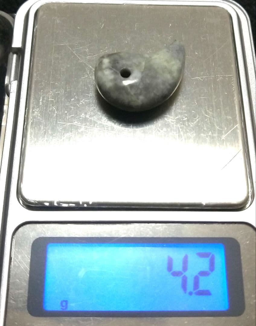 【新潟産】糸魚川翡翠《勾玉》２個セット　日本　健康