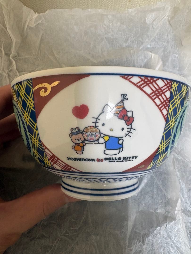 ハローキティ 陶器製丼 2004年製 吉野家コラボ - メルカリ