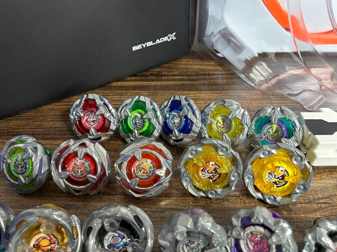 ベイブレードX まとめ売りセットB ベイ37個 スタジアム 収納ケース