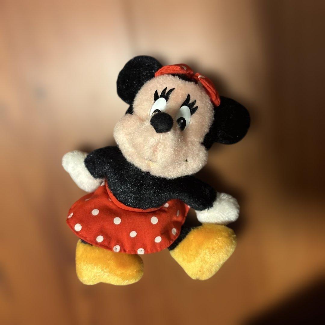 ミニーマウス 初代 ぬいぐるみバッジ - メルカリ